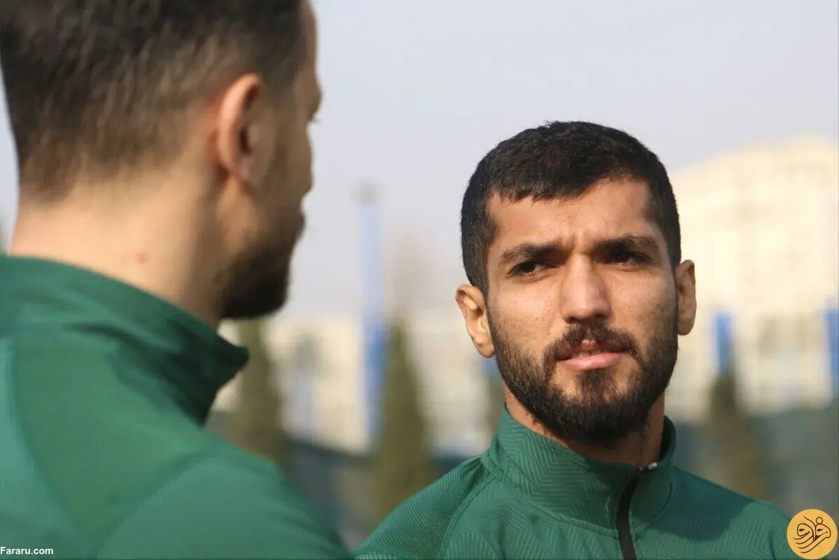 (عکس) پرسپولیسی‌ها با سنگ سر هافبک استقلال را شکستند