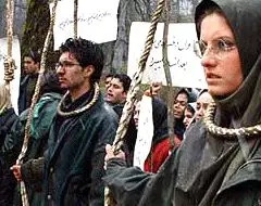 به لجن کشیدن هنر و آموزش دخترربايی یا ...؟