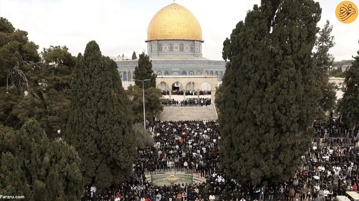 (تصاویر) حضور ۸۰ هزار فلسطینی در نماز جمعه مسجد الاقصی