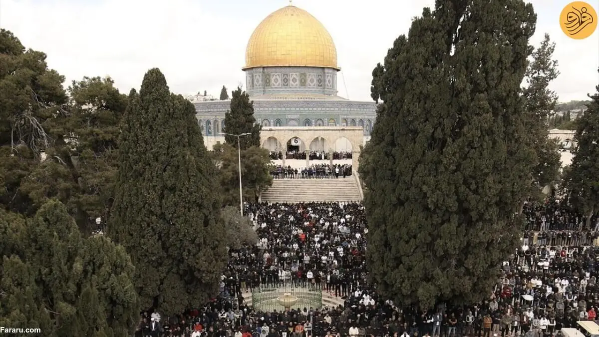 (تصاویر) حضور ۸۰ هزار فلسطینی در نماز جمعه مسجد الاقصی