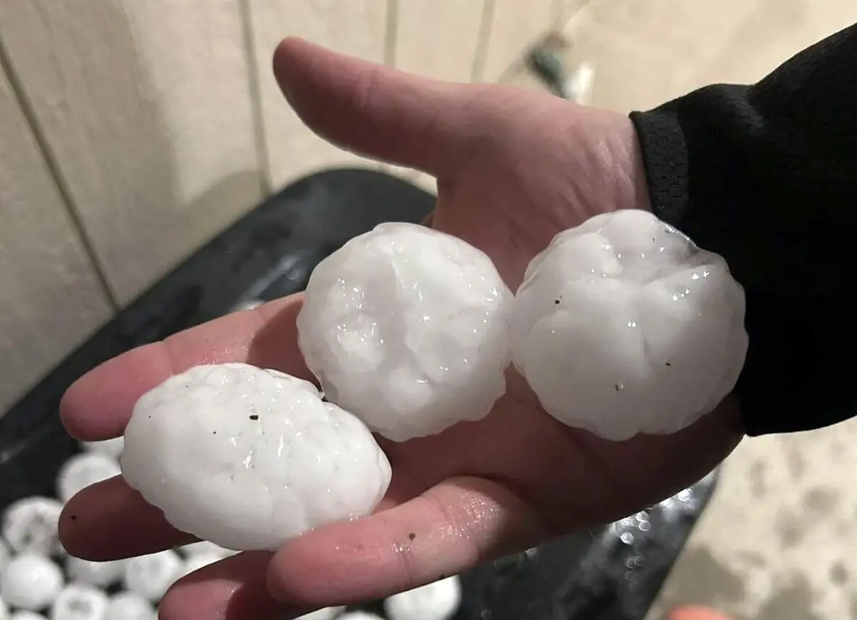 (ویدئو) بارش تگرگ به بزرگی توپ بیسبال در مکزیک