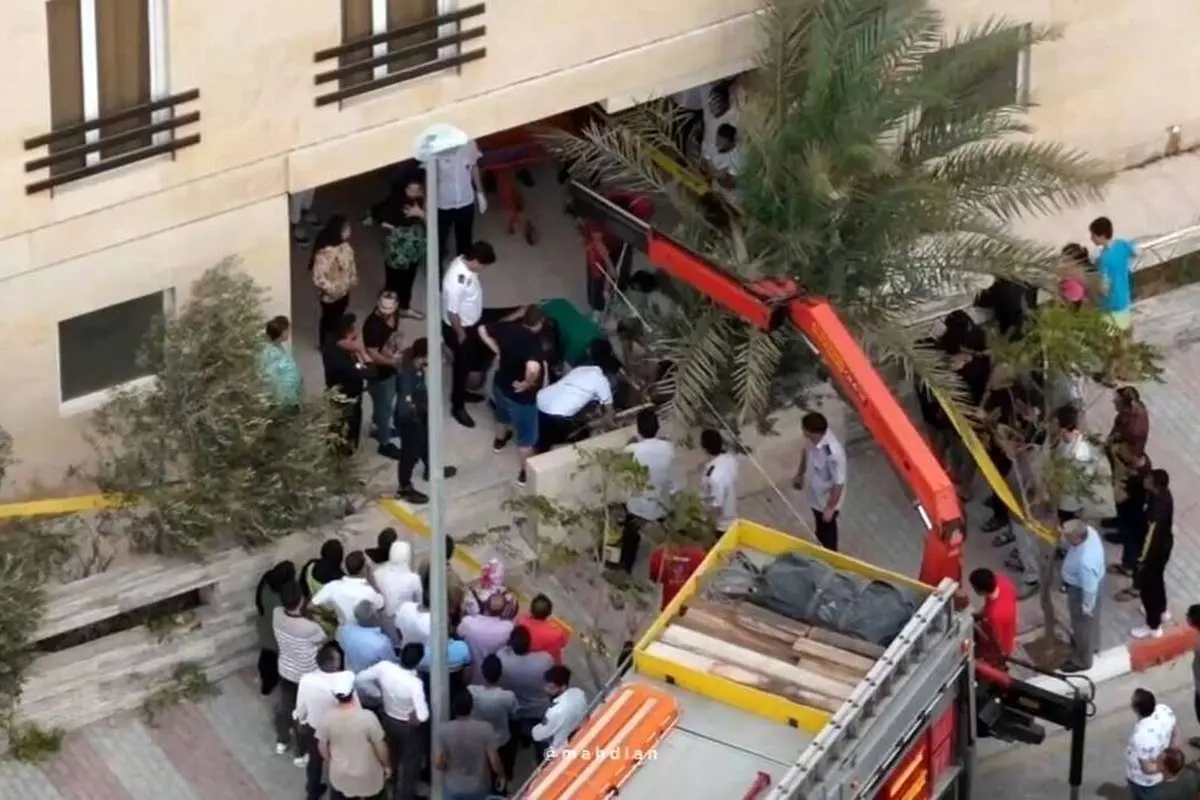 (ویدئو) عملیات نجات کودک سقوط کرده در چاه عمیق در کیش