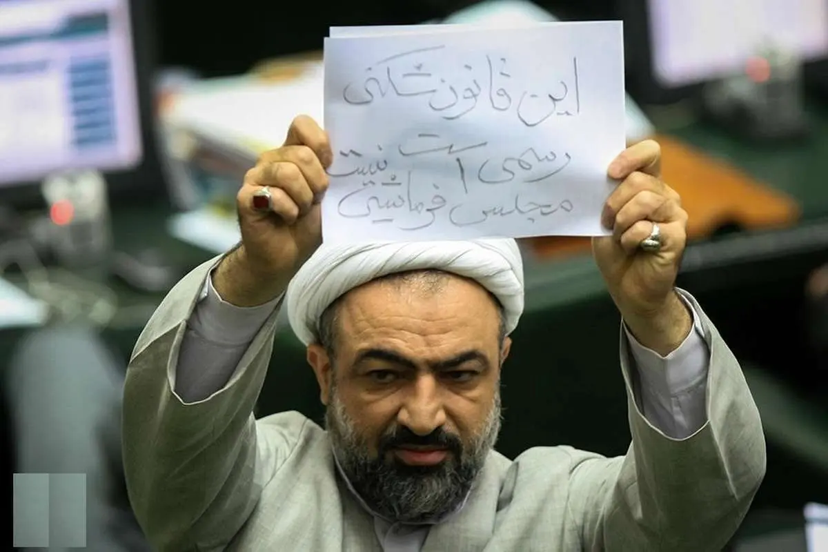 دفاع سنگین سایت جبهه پایداری از رسایی: چرا تسنیم و روزنامه جوان دخالت می‌کنند؟