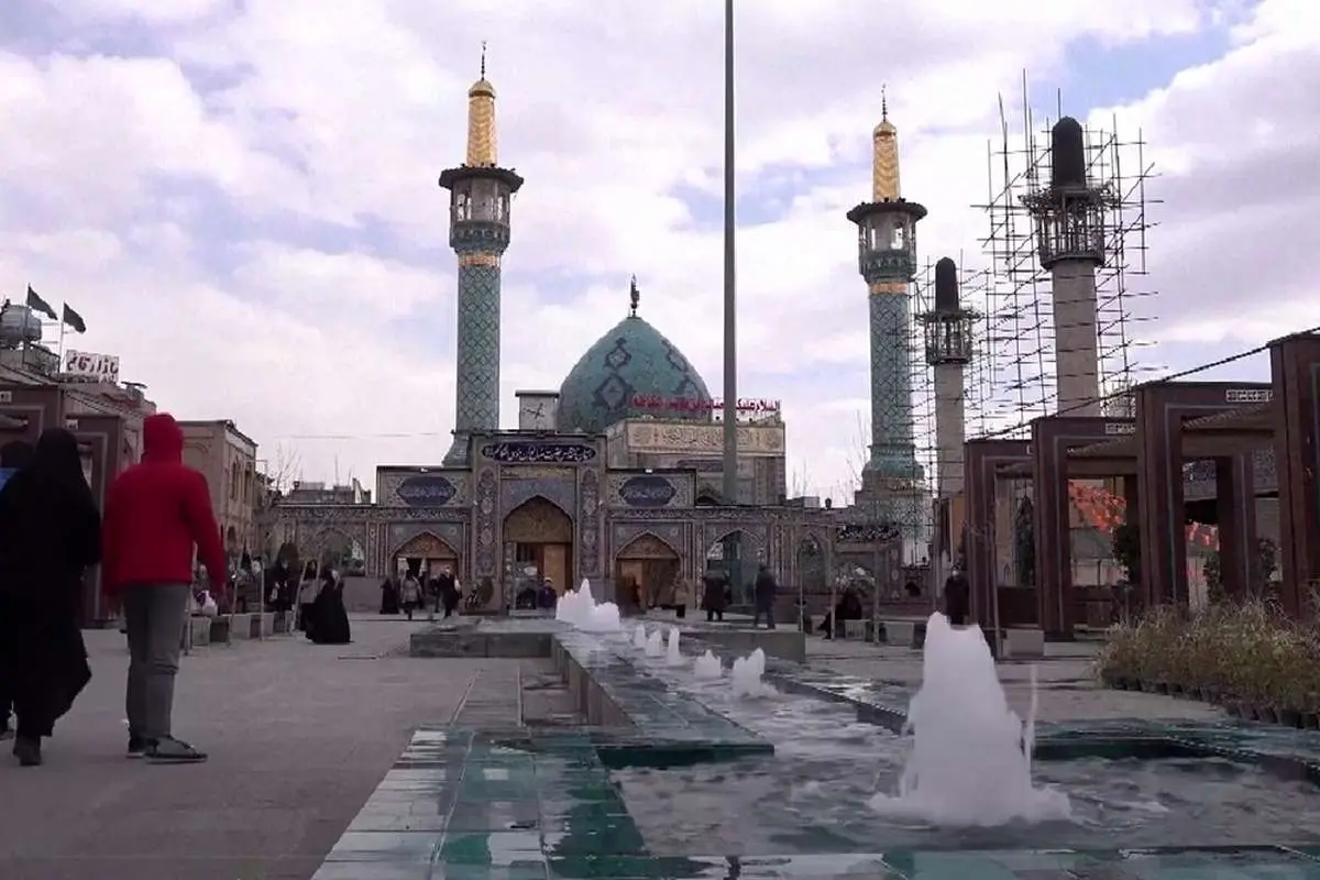 (ویدئو) با وجود چالشهای اقتصادی بازار تهران مملو از جمعیت است