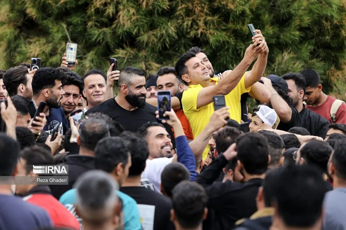 (تصاویر) استقبال شیرازی‌ها از گرگ پارسی