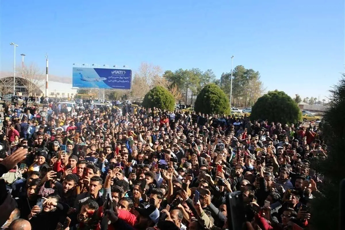 (تصاویر) استقبال مردم شیراز از «هادی چوپان»