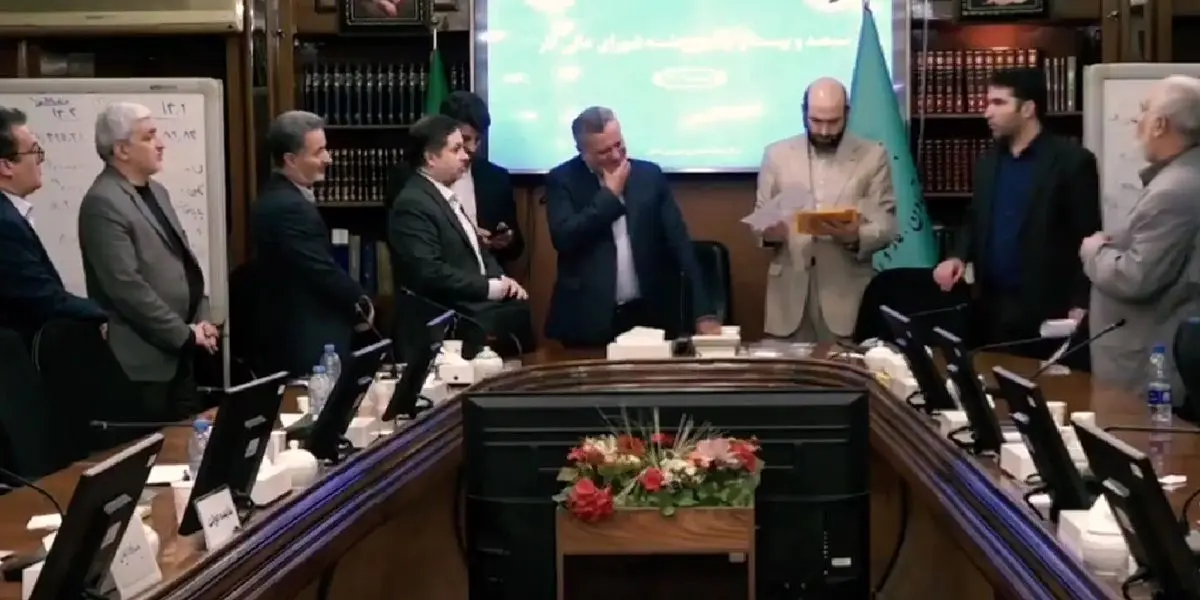 (ویدئو) ریش گرو گذاشتن وزیر کار در چانه‌زنی تعیین حقوق کارگران