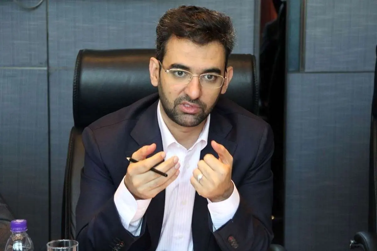 پاسخ کنایه‌آمیز آذری جهرمی به رئیسی