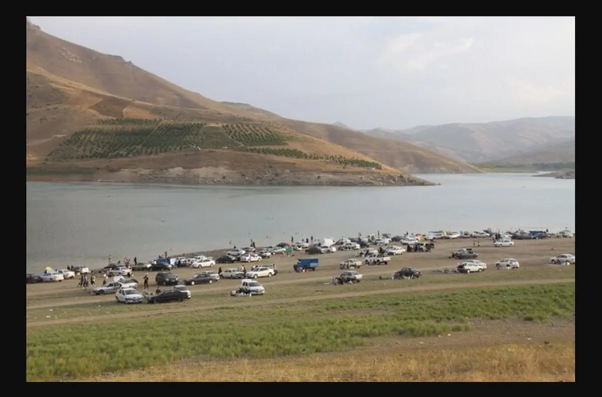 (ویدئو) بی‌توجهی مسافران نوروزی به هشدار قرمز هواشناسی در خوزستان