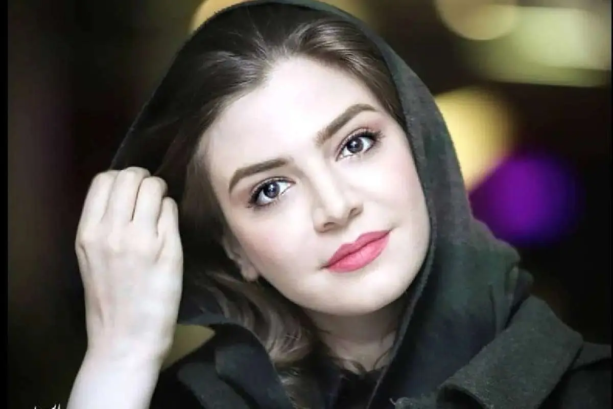 استایل کت و شلواری آوا دارویت در جشنواره فیلم کوتاه تهران