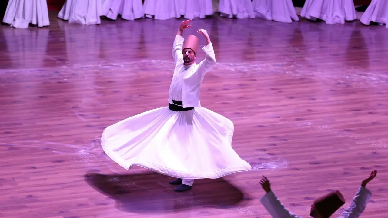 تصاویر؛ آغاز مراسم «شب عروس»؛ بزرگداشت سالگرد درگذشت مولانا در قونیه