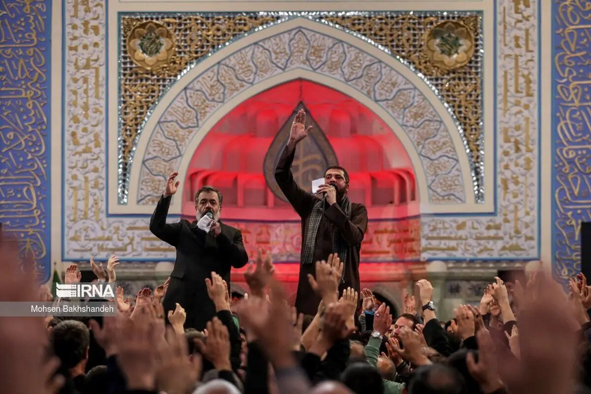 (تصاویر) چهارپایه خوانی محمود کریمی در روز شهادت امیرالمومنین