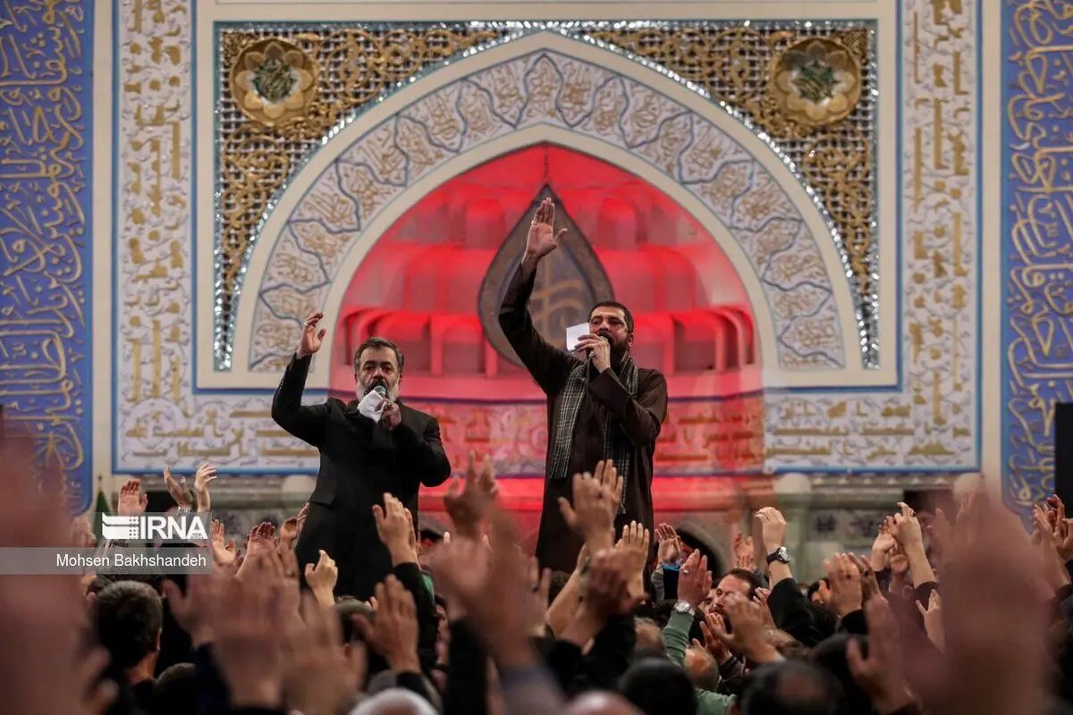 (تصاویر) چهارپایه خوانی محمود کریمی در روز شهادت امیرالمومنین