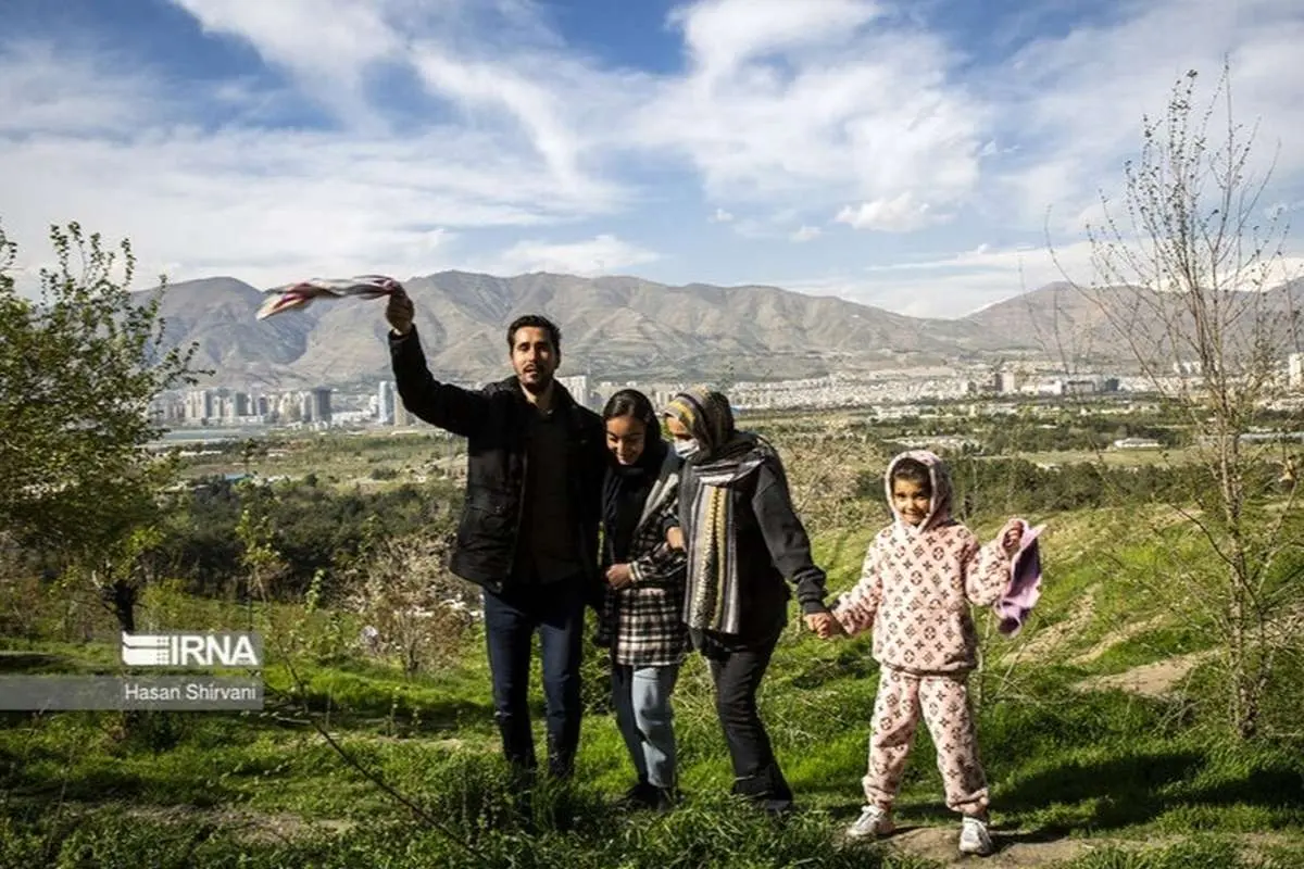 (تصاویر) مقایسه حضور مردم در بوستان چیتگر ۱۳ بدر امسال و پارسال