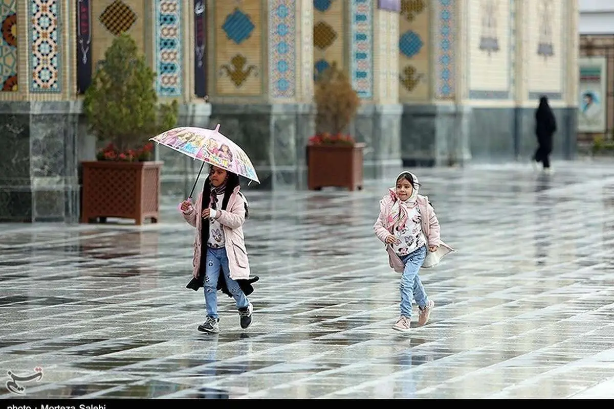 (تصاویر) بارش باران در حرم مطهر رضوی