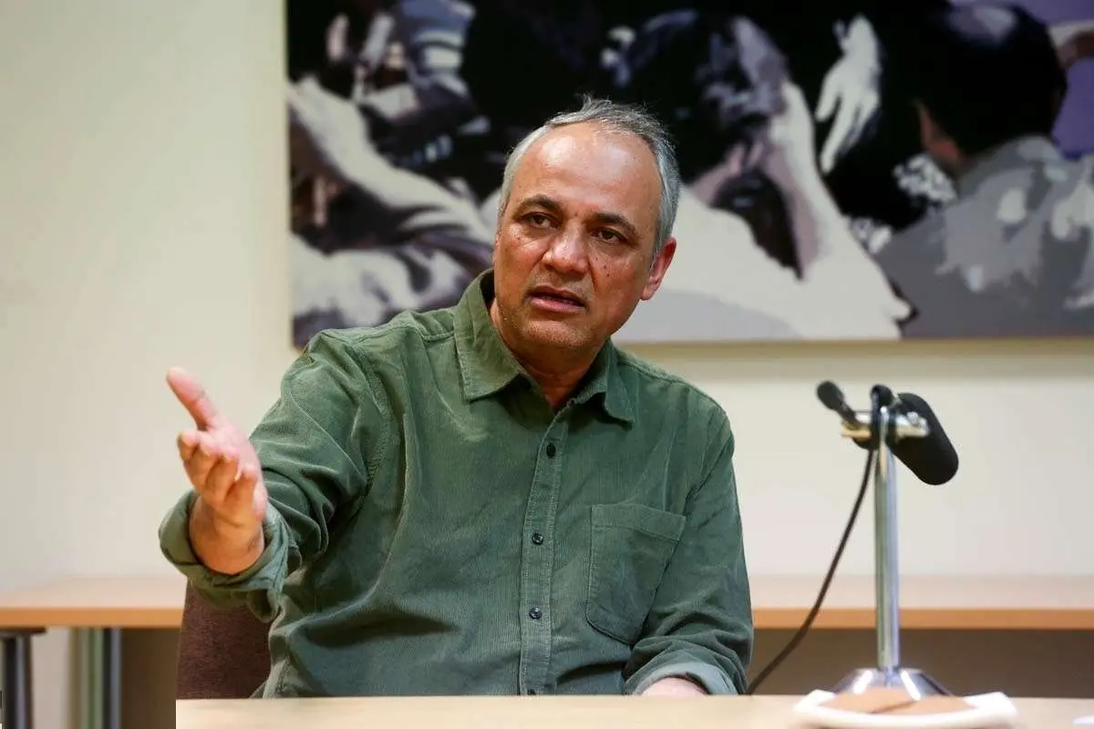 واکنش زیدآبادی به صحبت‌های فواد ایزدی؛ بعدا برو سراغ فصل هفتم منشور!