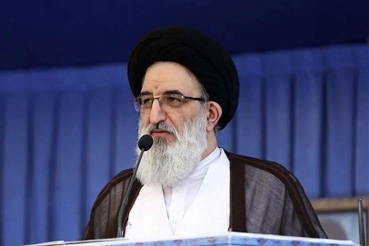 امام جمعه کرج: دشمنان قصد دارند به مسئولان کشور فشار وارد کنیم که علیه دشمنان اقدامی انجام شود