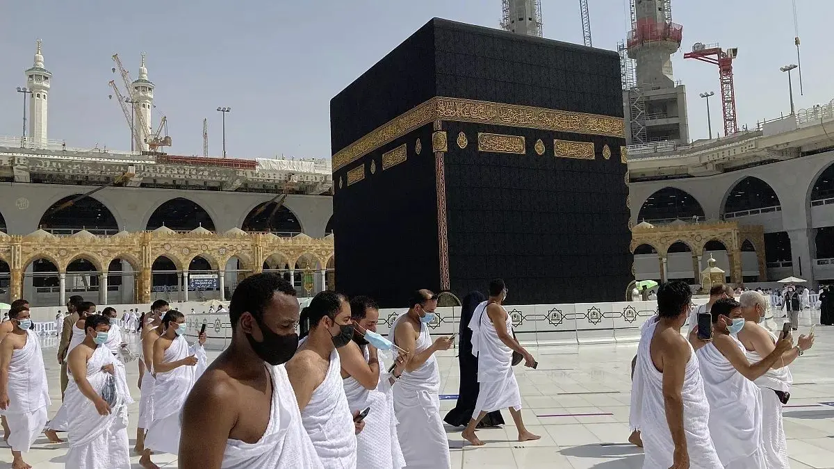(ویدئو) دعا برای مردم غزه در حین انجام مناسک حج عمره