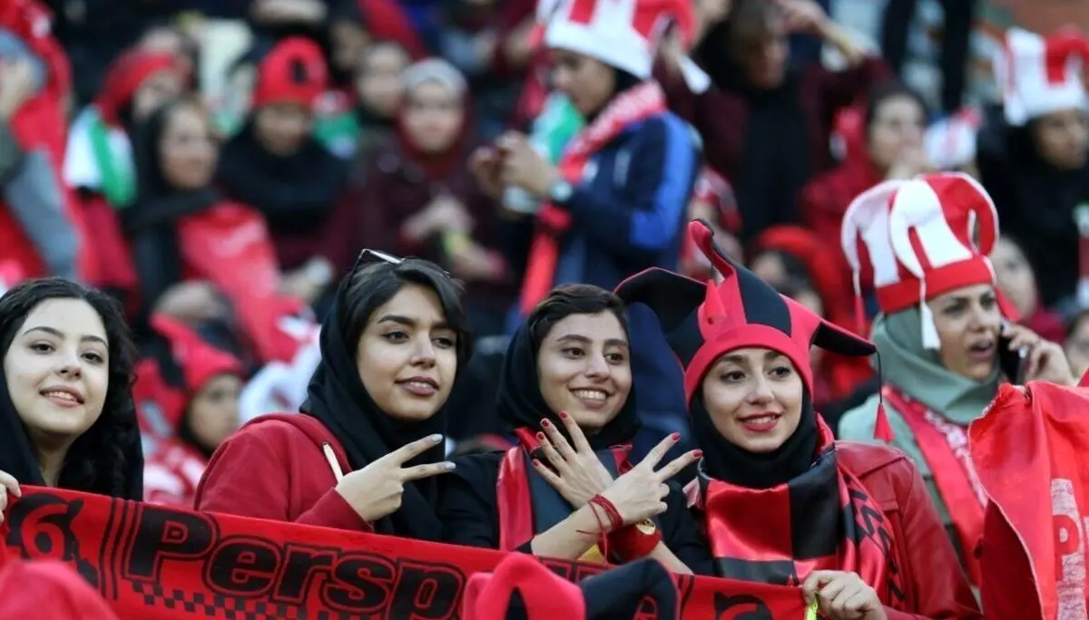 زنان تراکتوری مجوز ورود گرفتند