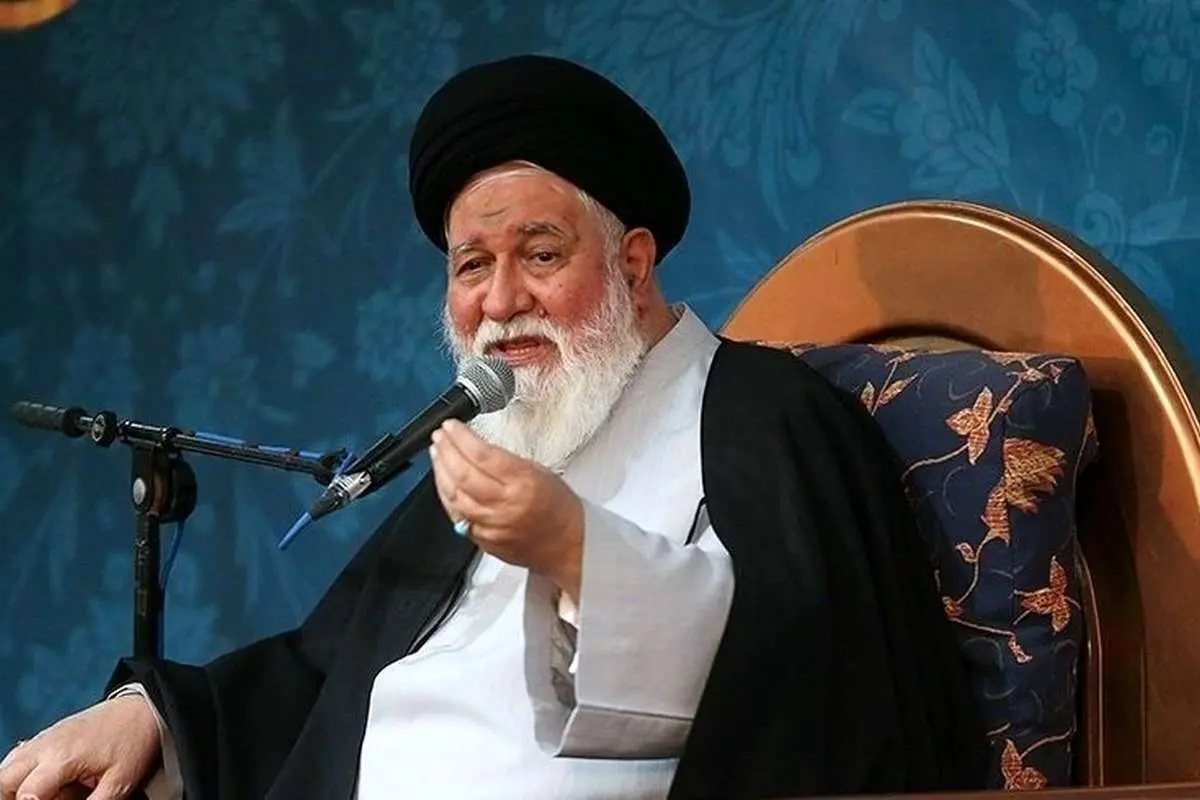 علم الهدی قبول دارد که دامادش بدلیل سید بودن، رأی آورده است؟