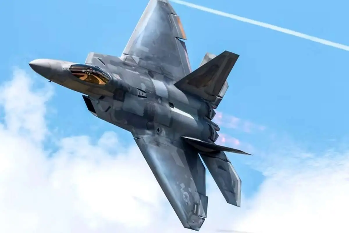 اف-۲۲ رپتور؛ جت جنگنده ترسناک آمریکایی