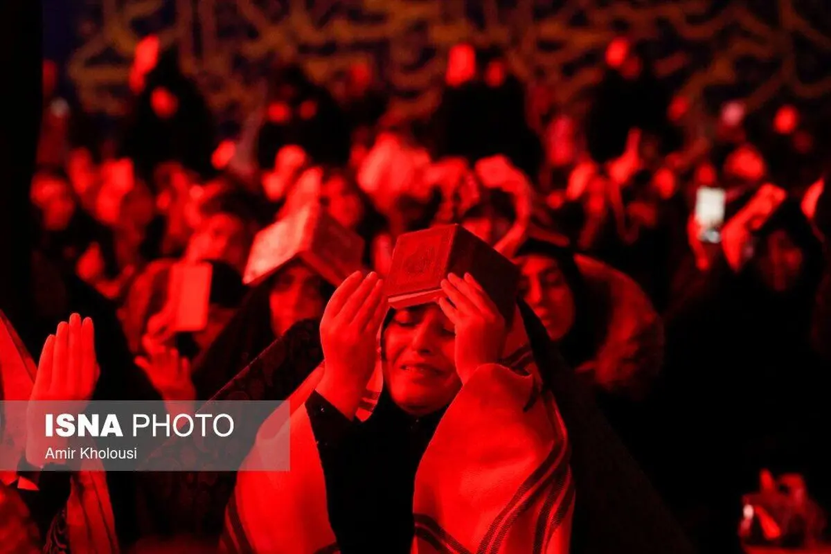 (تصاویر) احیای شب قدر در امامزاده صالح(ع)