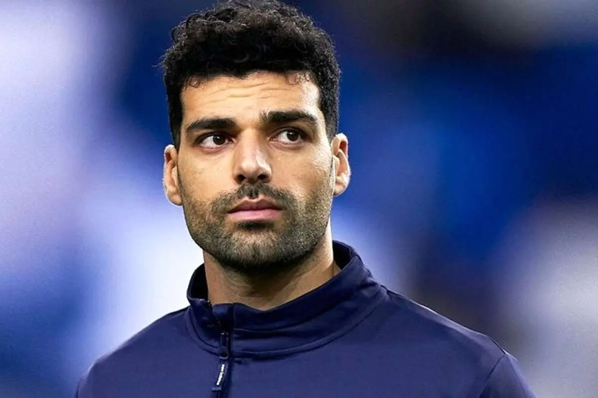 (عکس) طارمی با پیراهنش زندانی آزاد می‌کند