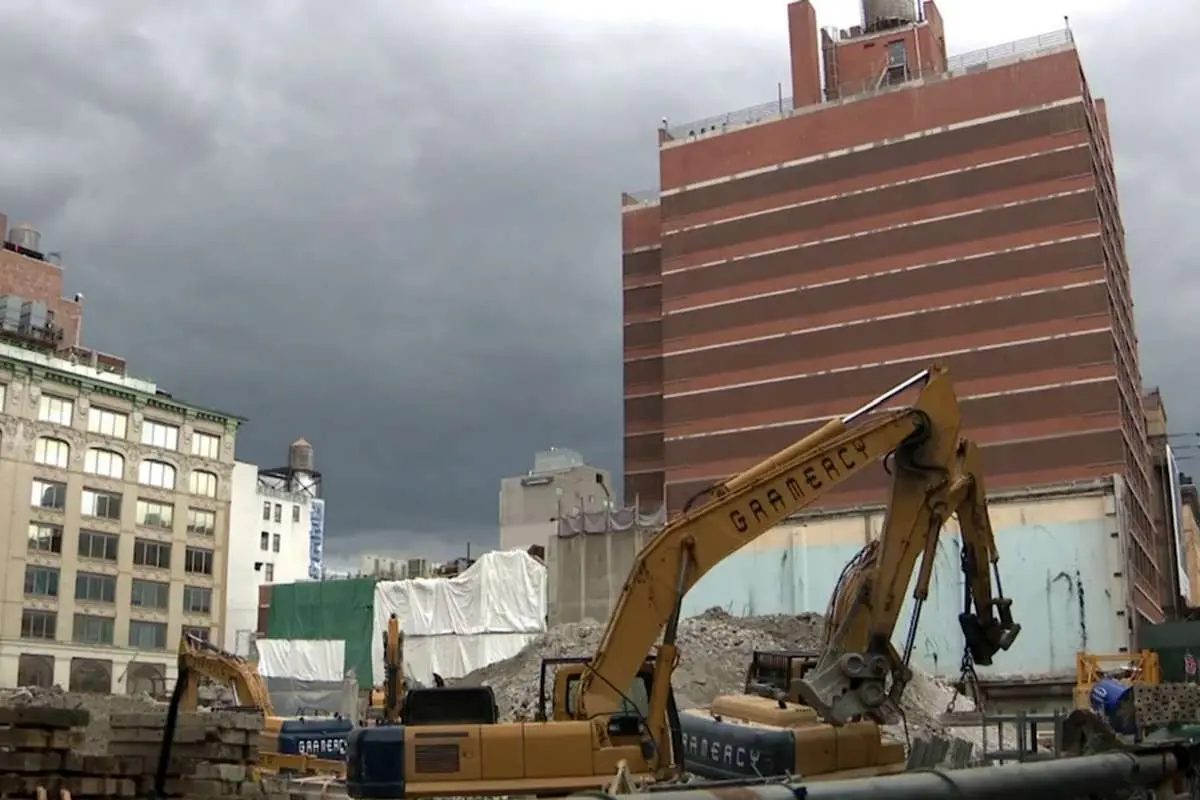 (تصاویر) بلندترین زندان جهان با ۴۰ طبقه در نیویورک با گنجایش ۱،۰۰۰ نفر