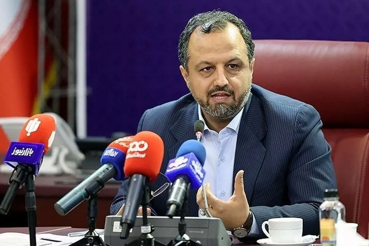 خاندوزی: نوسانات ارزی ابدا منفعتی برای دولت ایجاد نمیکند
