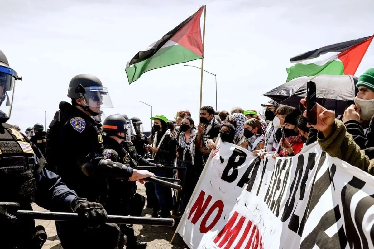 (ویدئو) حامیان فلسطین پل گلدن‌گیت سانفرانسیسکو را مسدود کردند