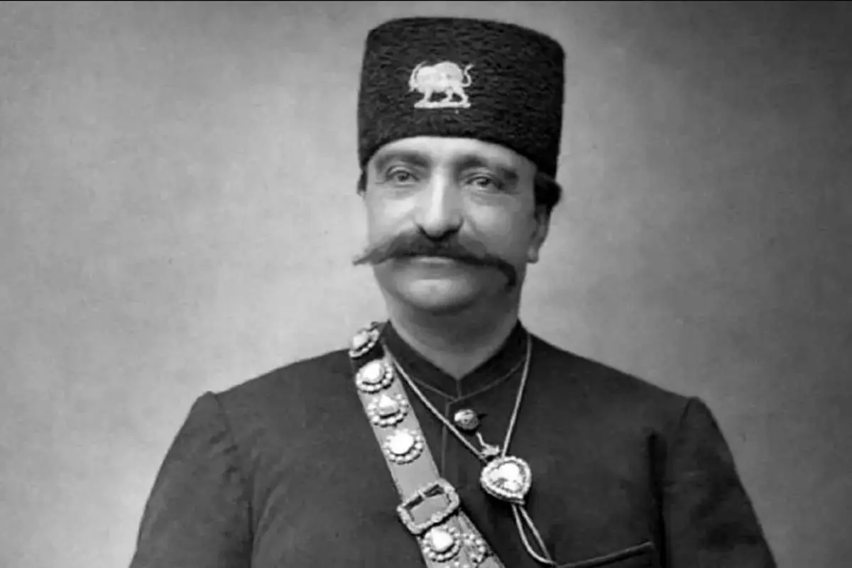 (عکس) سال ۱۲۵۸؛ ناصرالدین شاه در حرمسرای شاهی