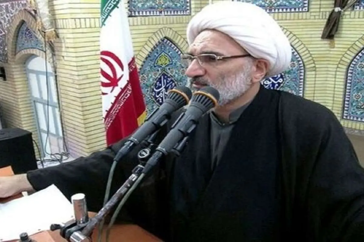 امام جمعه آبادان: از فردا به کم حجابان به شکل گستردهتری تذکر لسانی داده شود
