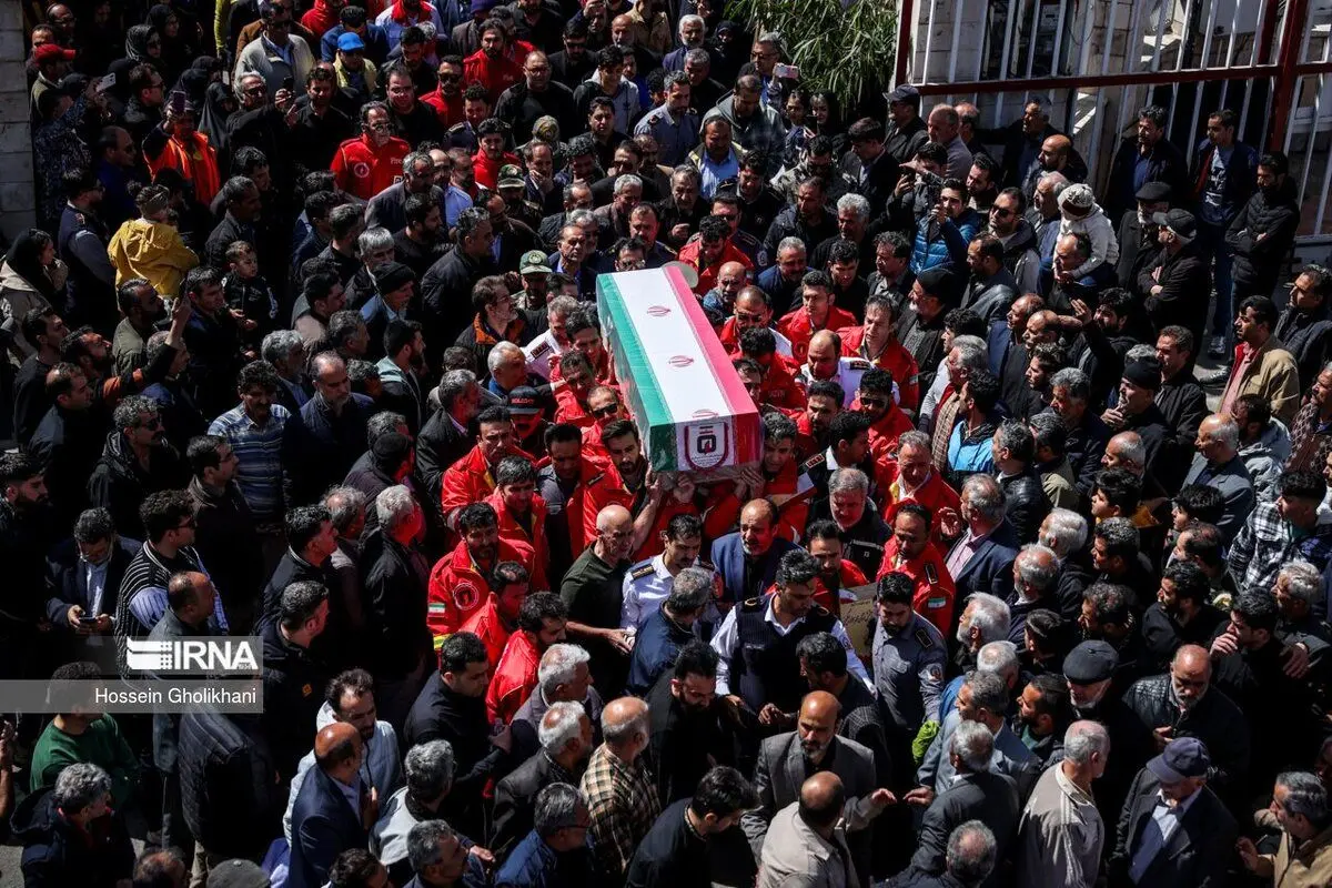 (تصاویر) تشییع پیکر آتش نشان فداکار «محمد جوادچگینی»