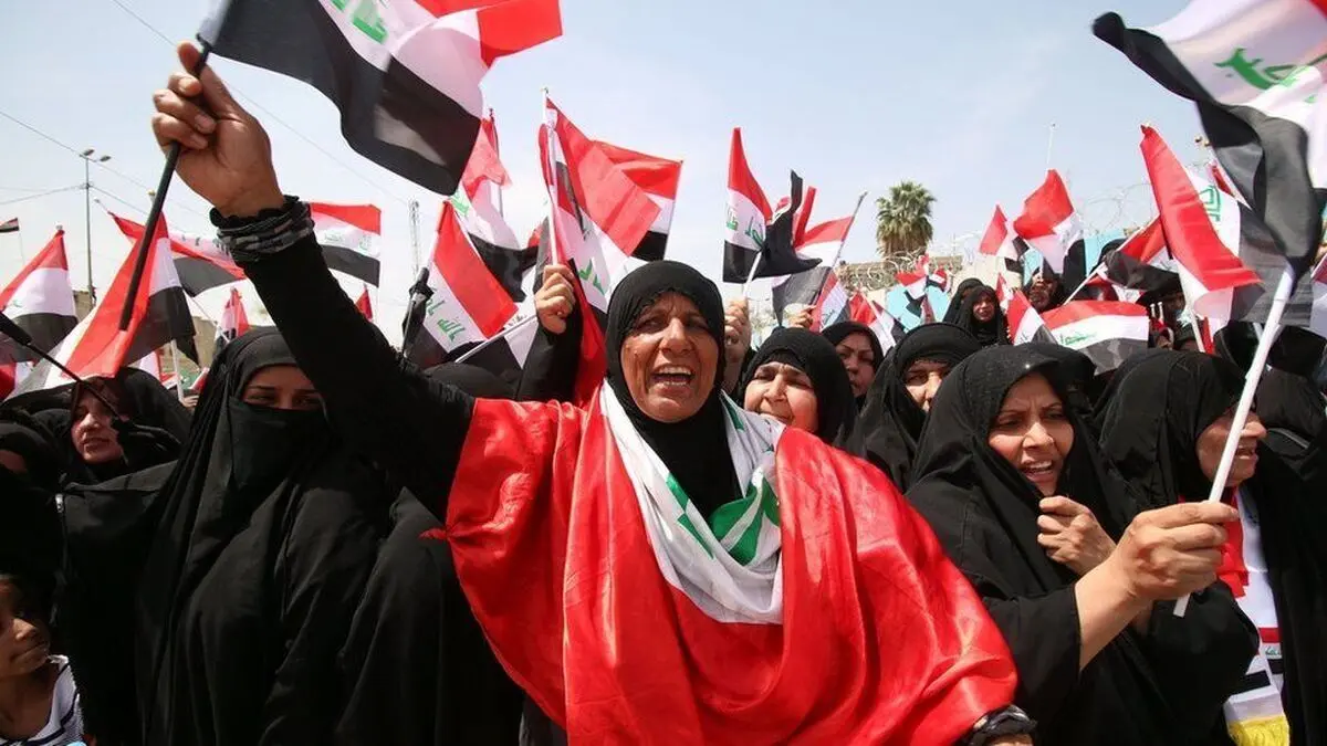 (ویدئو) جشن عراقی‌ها در مقابل سفارت ایران