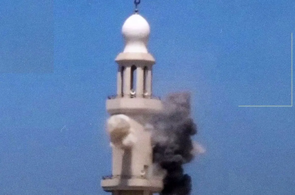 (ویدئو) هدف قرار دادن مناره مسجد هنگام اذان