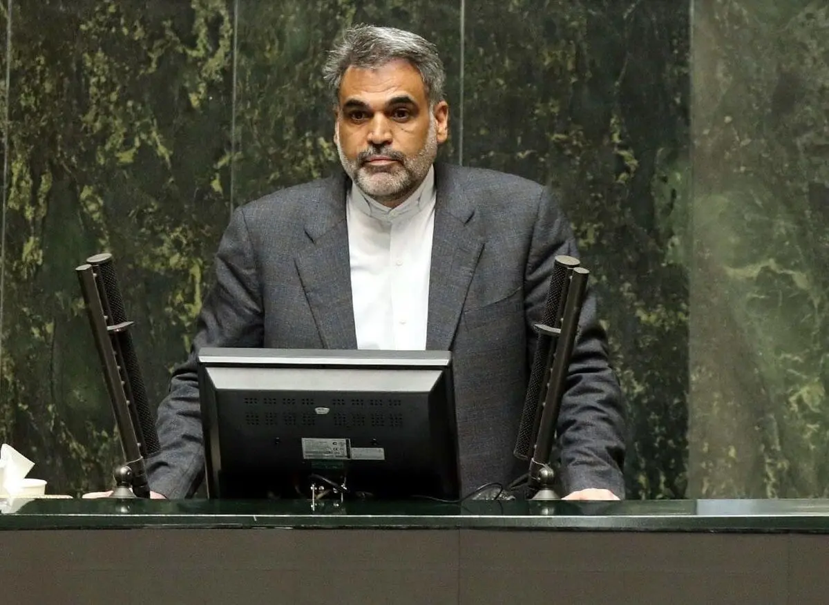 آقای وزیر می‌دانید مردم باید ۷ ماه قبل خودرو‌های خود را تحویل می‌گرفتند؟