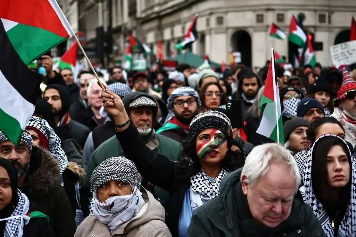 (ویدئو) تجمع هواداران فلسطین هنگام استقبال صدراعظم آلمان از ریشی سوناک