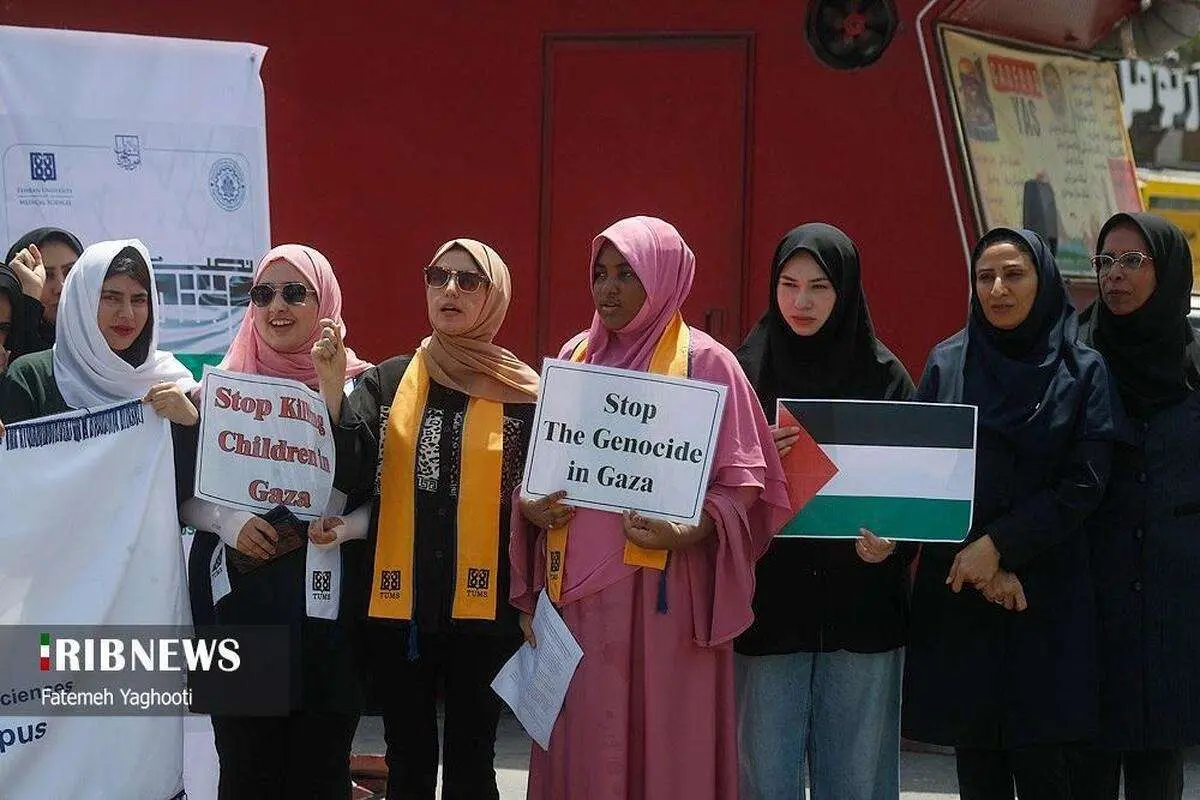 (تصاویر) همبستگی دانشجویان خارجی کیش با دانشجویان آمریکایی