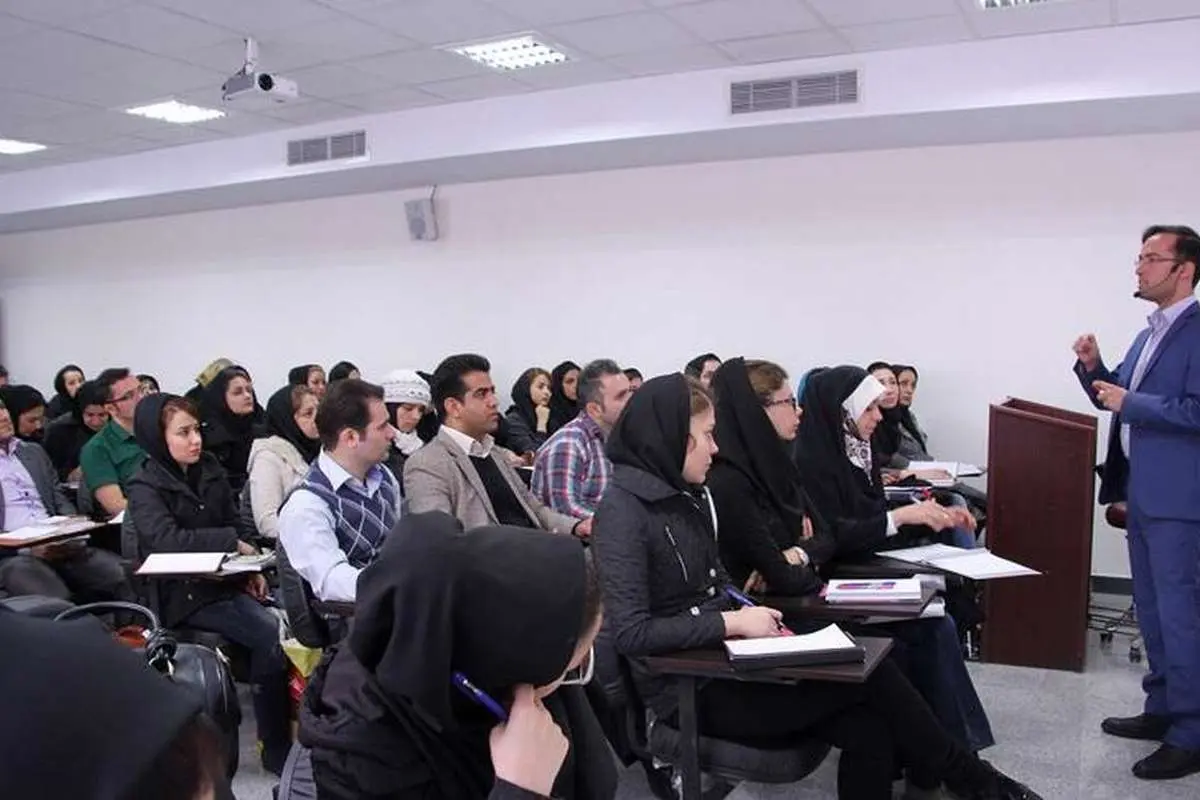 وضعیت معیشتی اساتید جوان را از نفس می‌اندازد