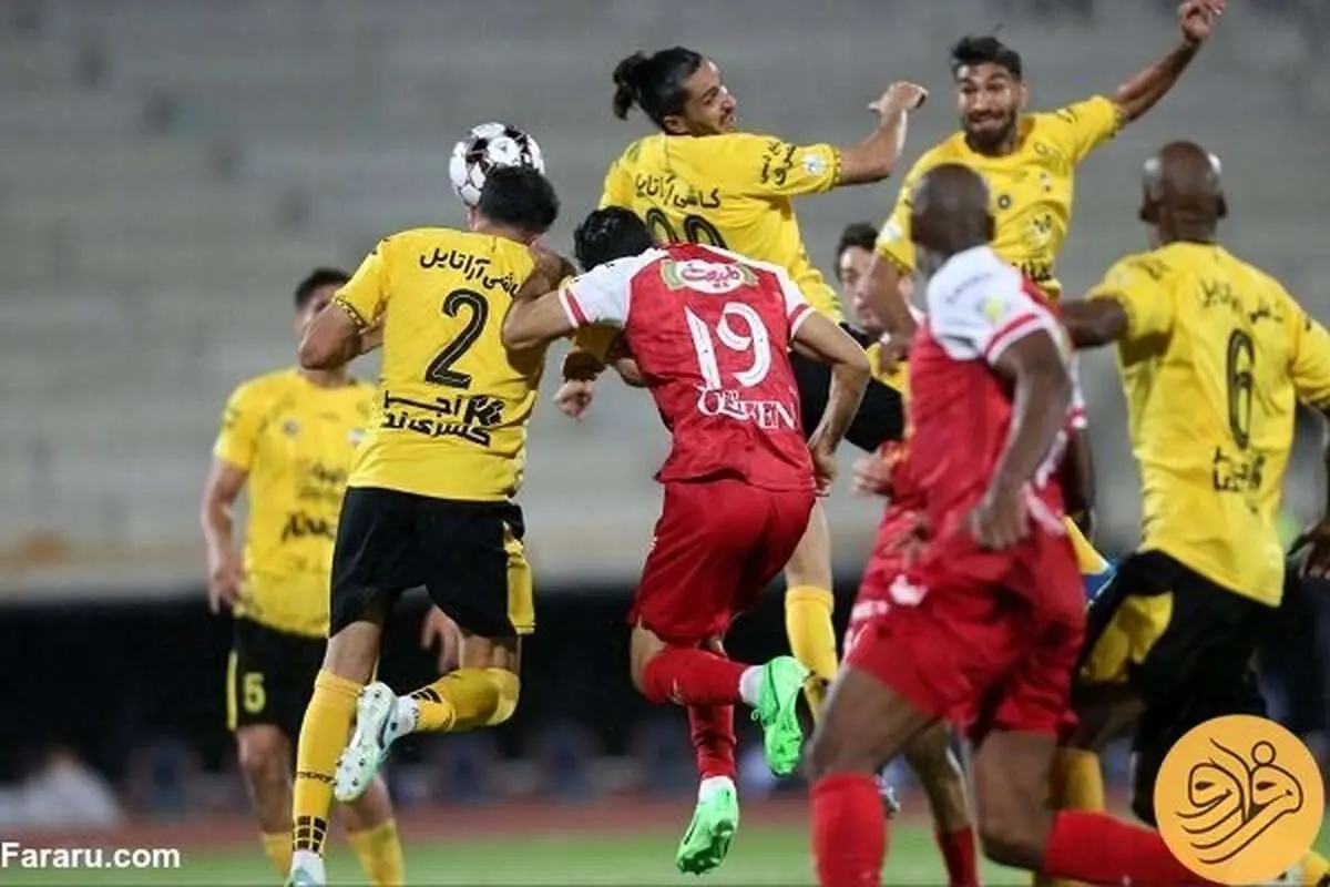 سپاهان رفتار تماشاگران زن پرسپولیس را «ناشایست» خواند