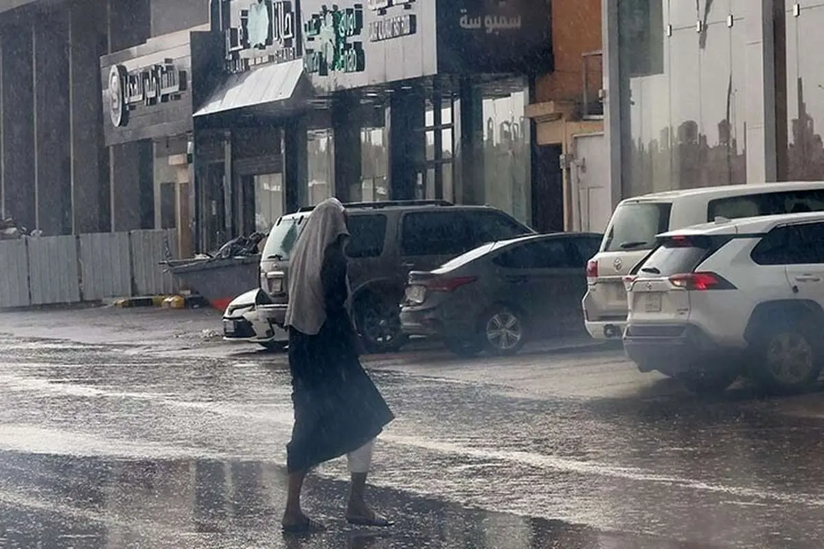 (ویدئو) آبگرفتگی خیابانهای ریاض عربستان