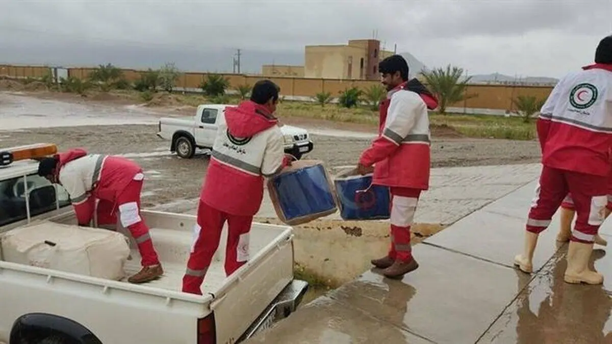 سیل‎ و کولاک در ١٣ استان