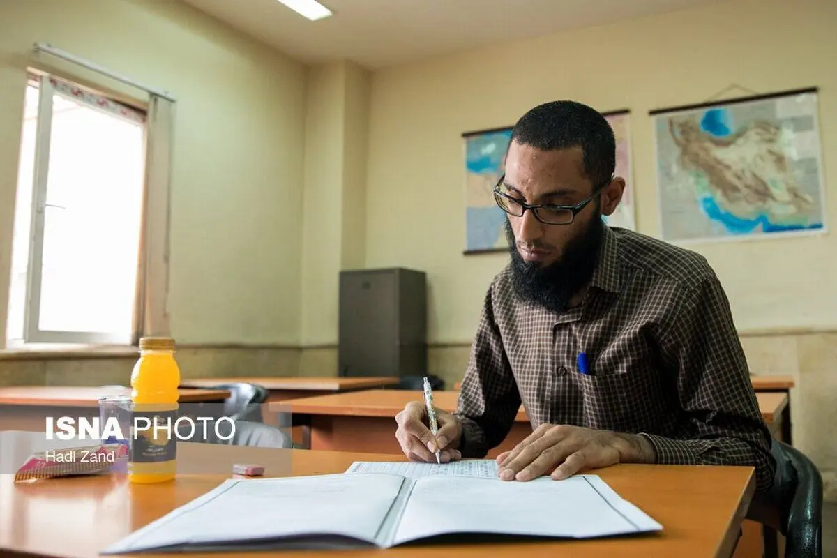 (تصاویر) آزمون اعطای مدرک تخصصی به حافظان قرآن کریم