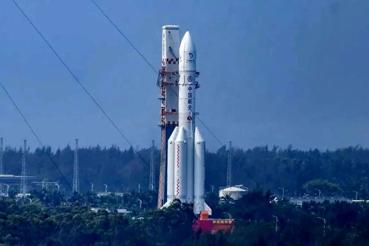 پرتاب نخستین کاوشگر جهان برای نمونه‌برداری از سمت دور ماه