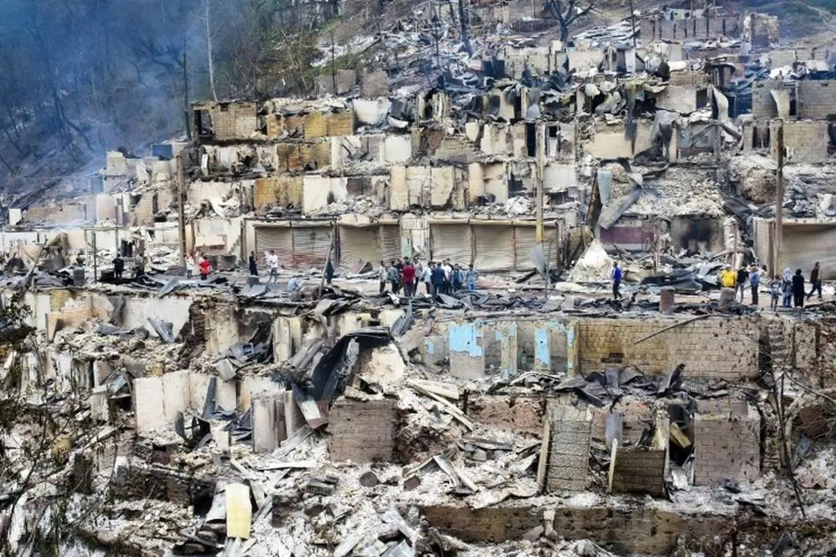 (ویدیو) صحنه‌هایی دردناک از وضعیت مردم پس از آتش‌سوزی در امام‌زاده ابراهیم شفت