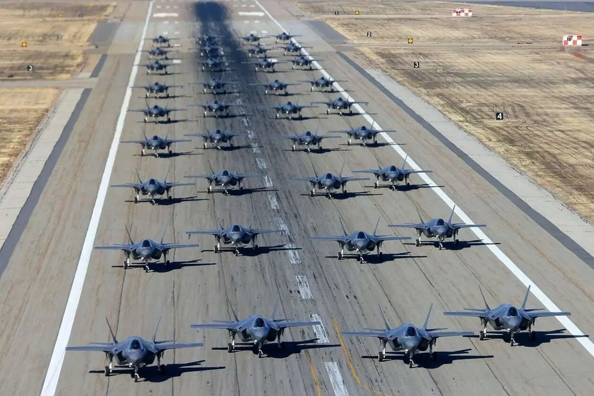 واشنگتن، جنگنده‌ها و پهپادهایش را به قطر منتقل کرد