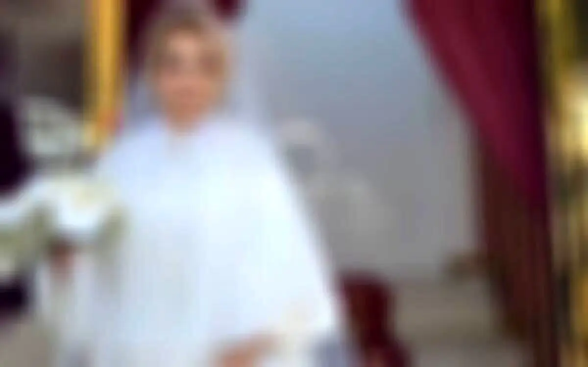 چرا تبلیغات اینستاگرام به عروس ۱۴ ساله کشیده شده است؟