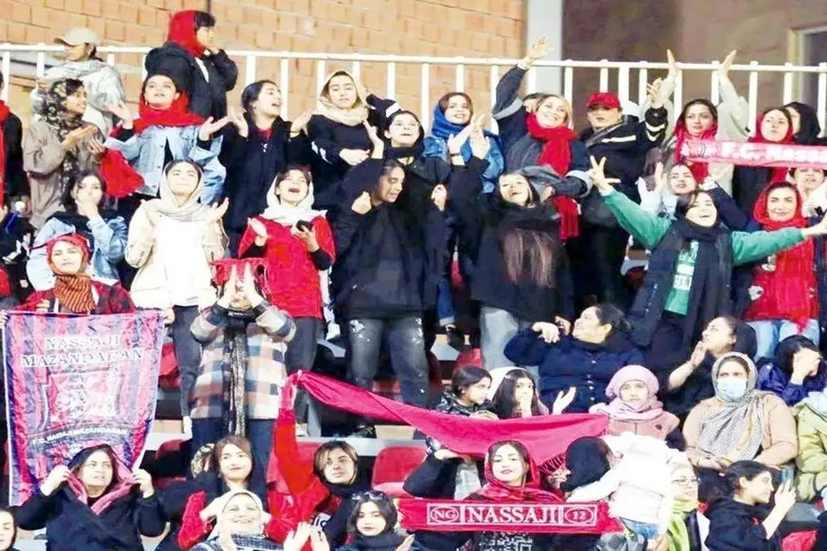 نساجی – پرسپولیس بدون حضور زنان؛ چرا؟