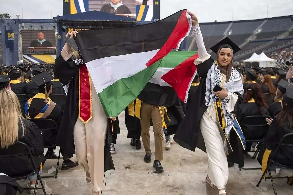 (ویدئو) جشن فارغالتحصیلی دانشجویان دانشگاه میشیگان با پرچم فلسطین