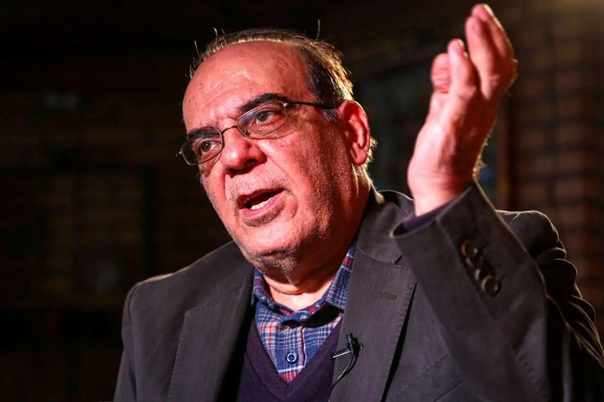 امروز حاکمیت به پوششی از زنان رضایت داده که ۲۰ سال پیش آن را کفر ابلیس می‌دانست